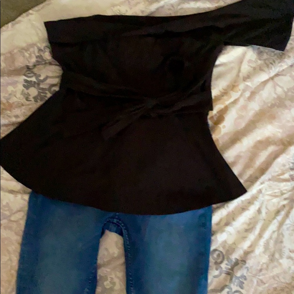 One shoulder black top never worn